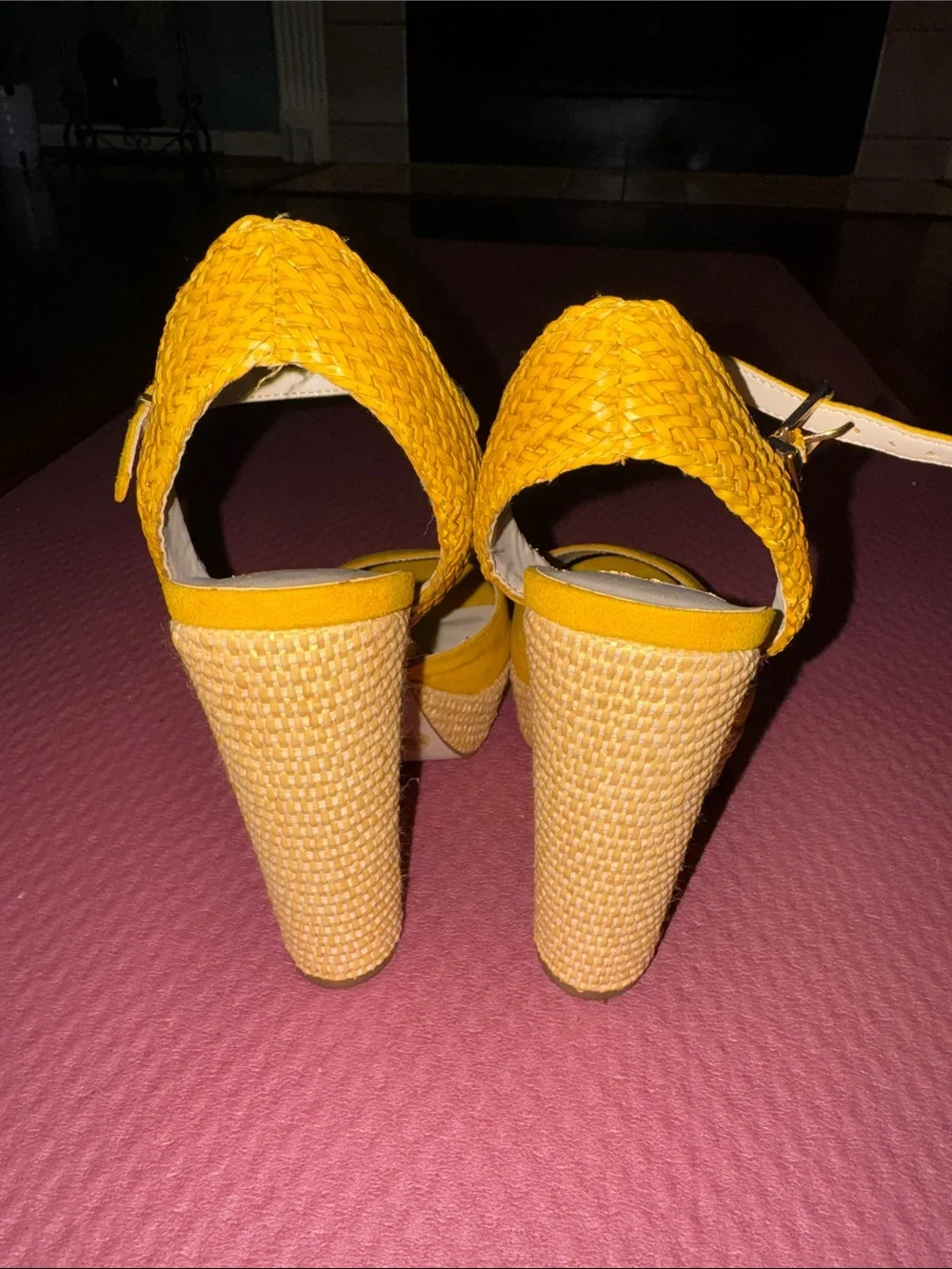 Jessica Simpson bold mustard